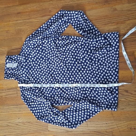 NWT J Crew floral turtleneck stretchy top medium - Picture 3 of 5